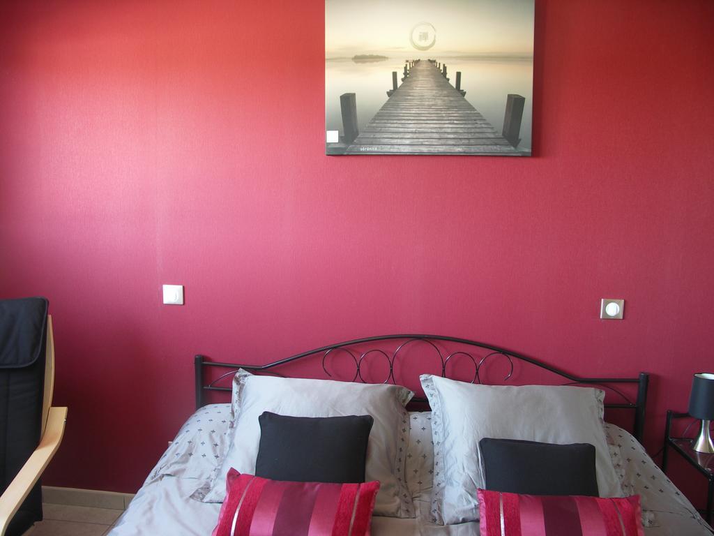 Chambres D'Hotes Le Saint O Detente חדר תמונה
