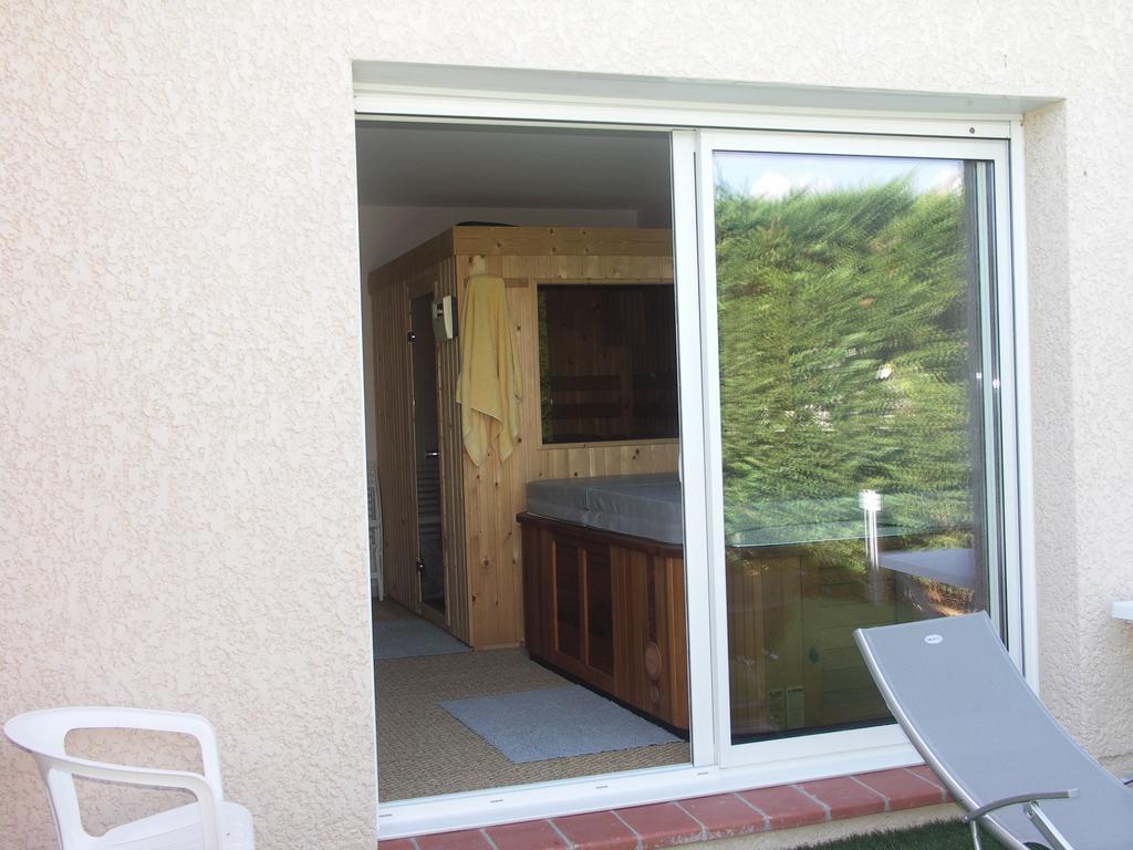 Chambres D'Hotes Le Saint O Detente מראה חיצוני תמונה